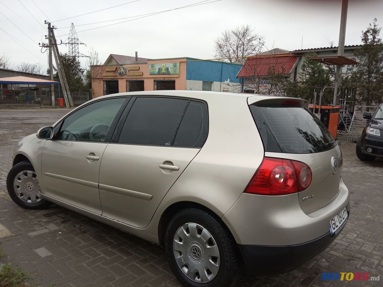 2005' Volkswagen Golf photo #2