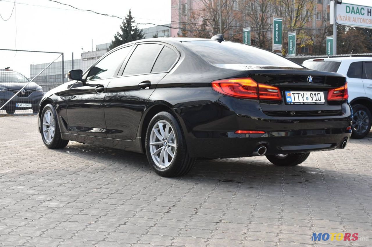 2017' BMW 5 Series photo #5