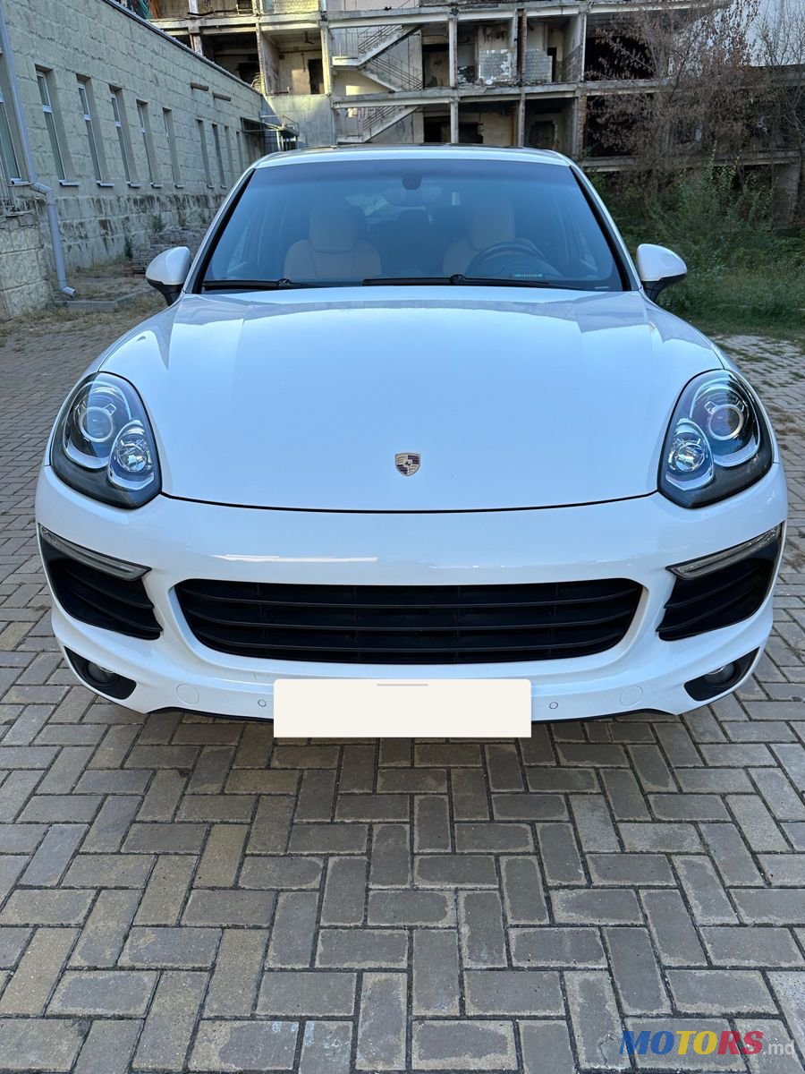 2015' Porsche Cayenne Coupe photo #1