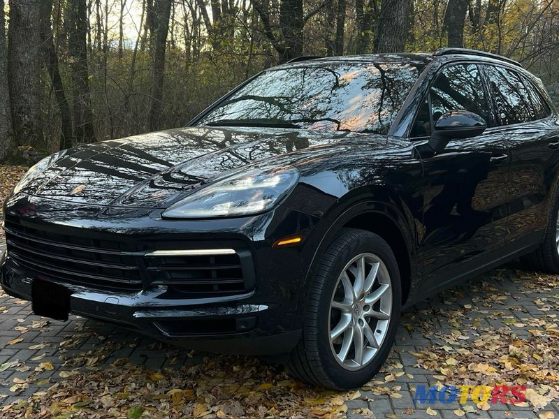 2019' Porsche Cayenne photo #2