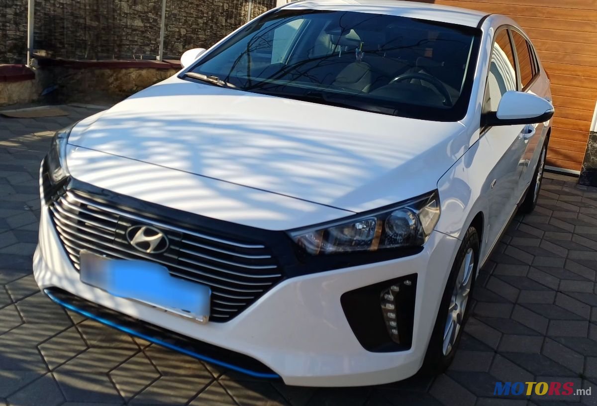 2019' Hyundai Ioniq photo #1