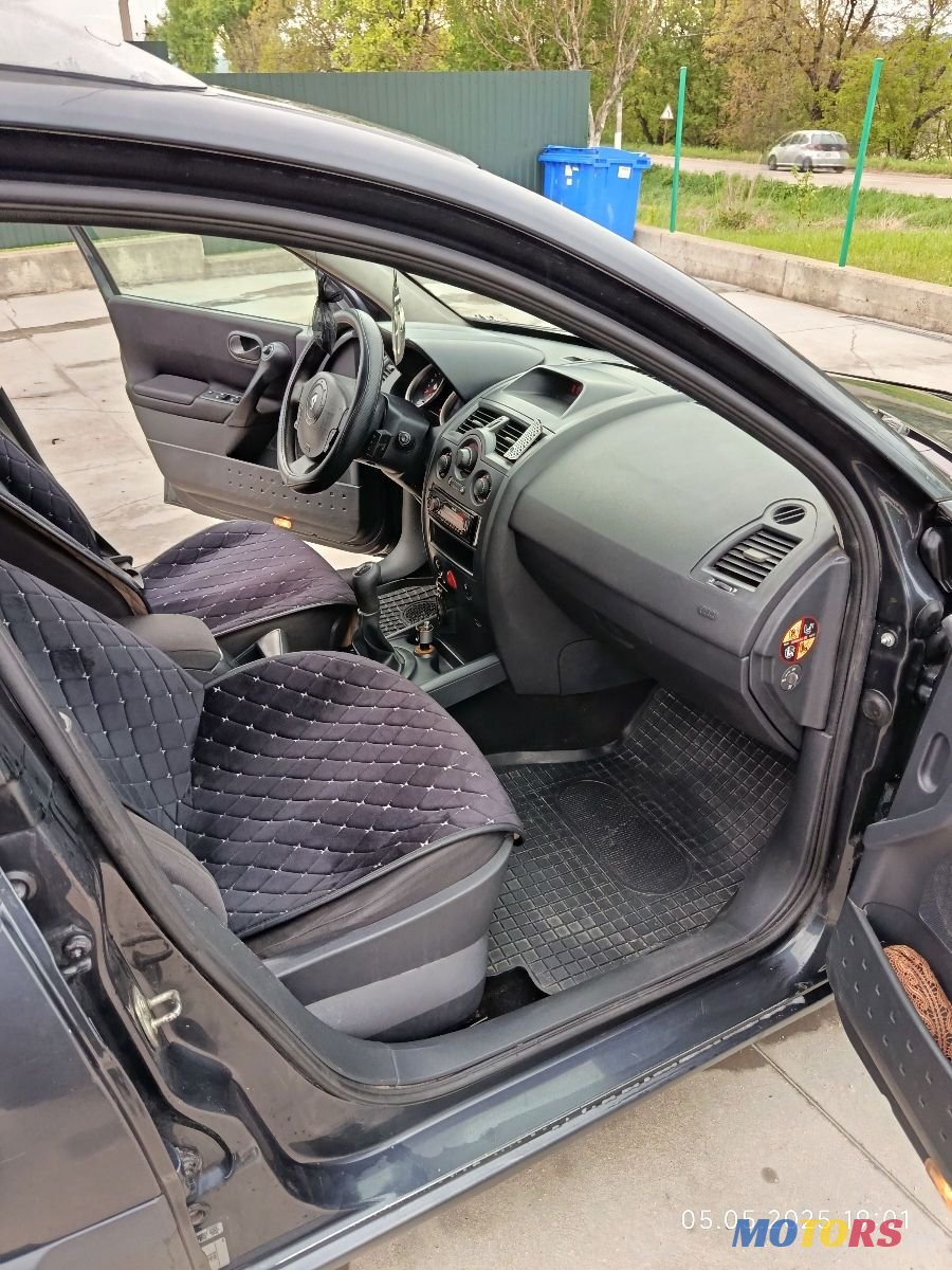 2005' Renault Megane photo #1