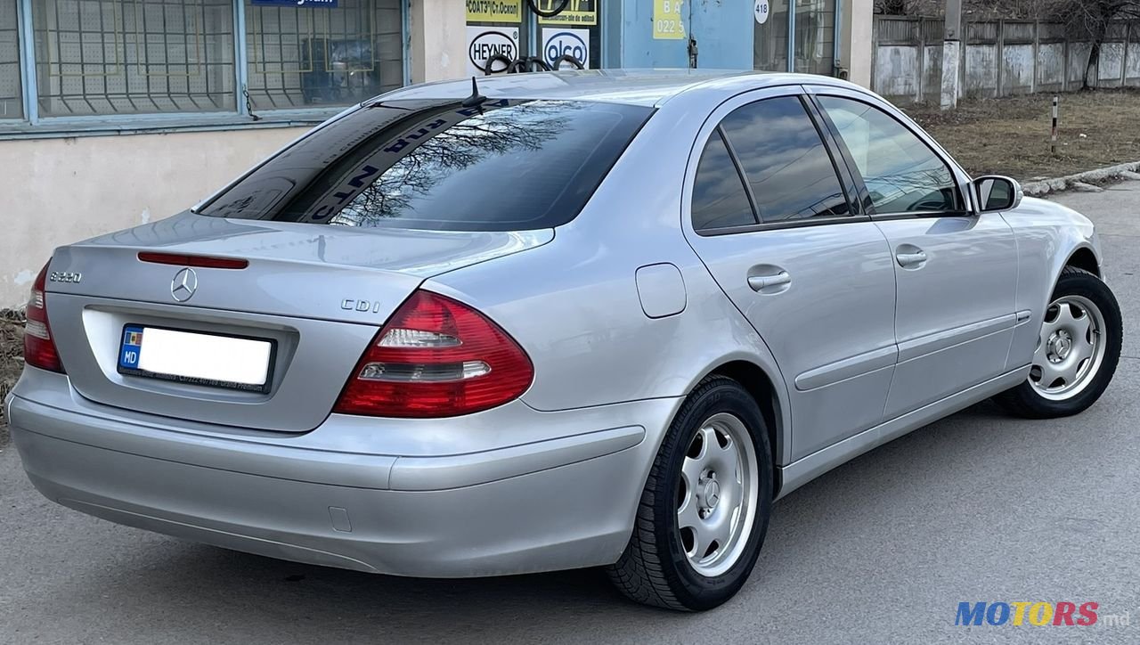 2005' Mercedes-Benz E Класс photo #2