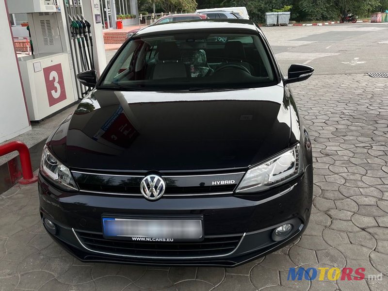 2013' Volkswagen Jetta photo #2