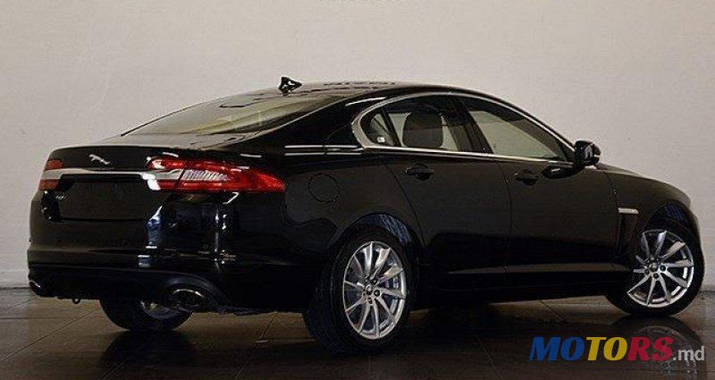 2013' Jaguar XF photo #5