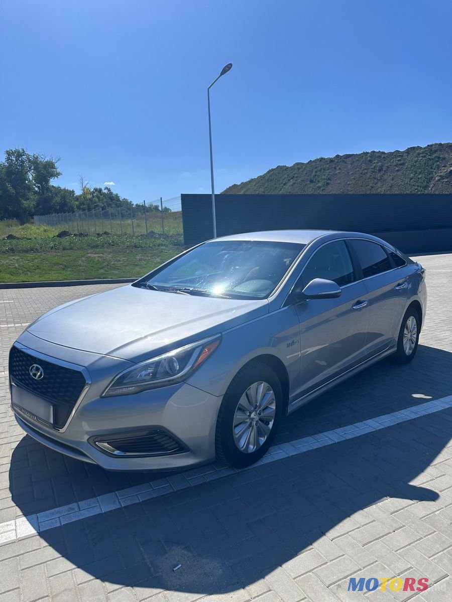2016' Hyundai Sonata photo #1
