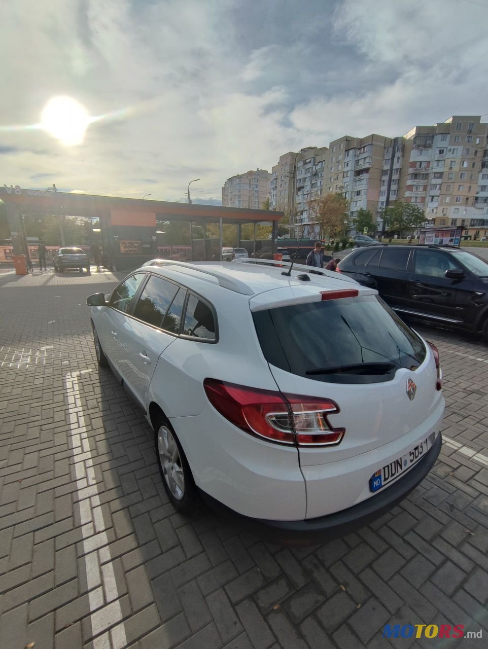 2012' Renault Megane photo #3