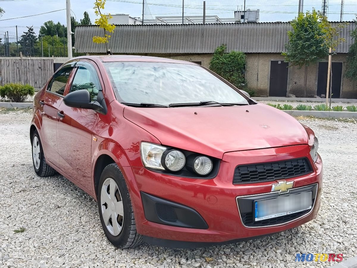 2014' Chevrolet Aveo photo #2