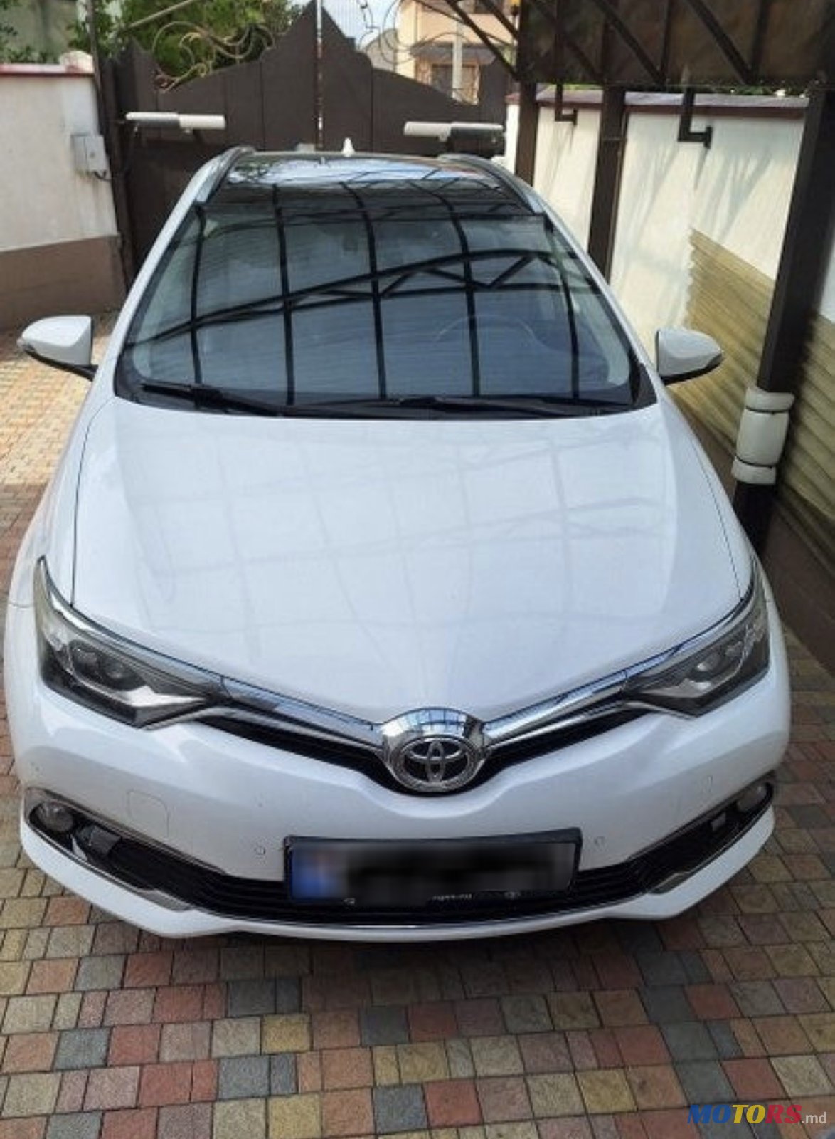 2015' Toyota Auris photo #1