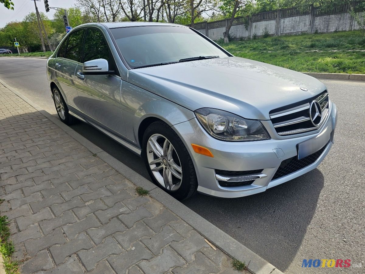 2014' Mercedes-Benz C-Class photo #3