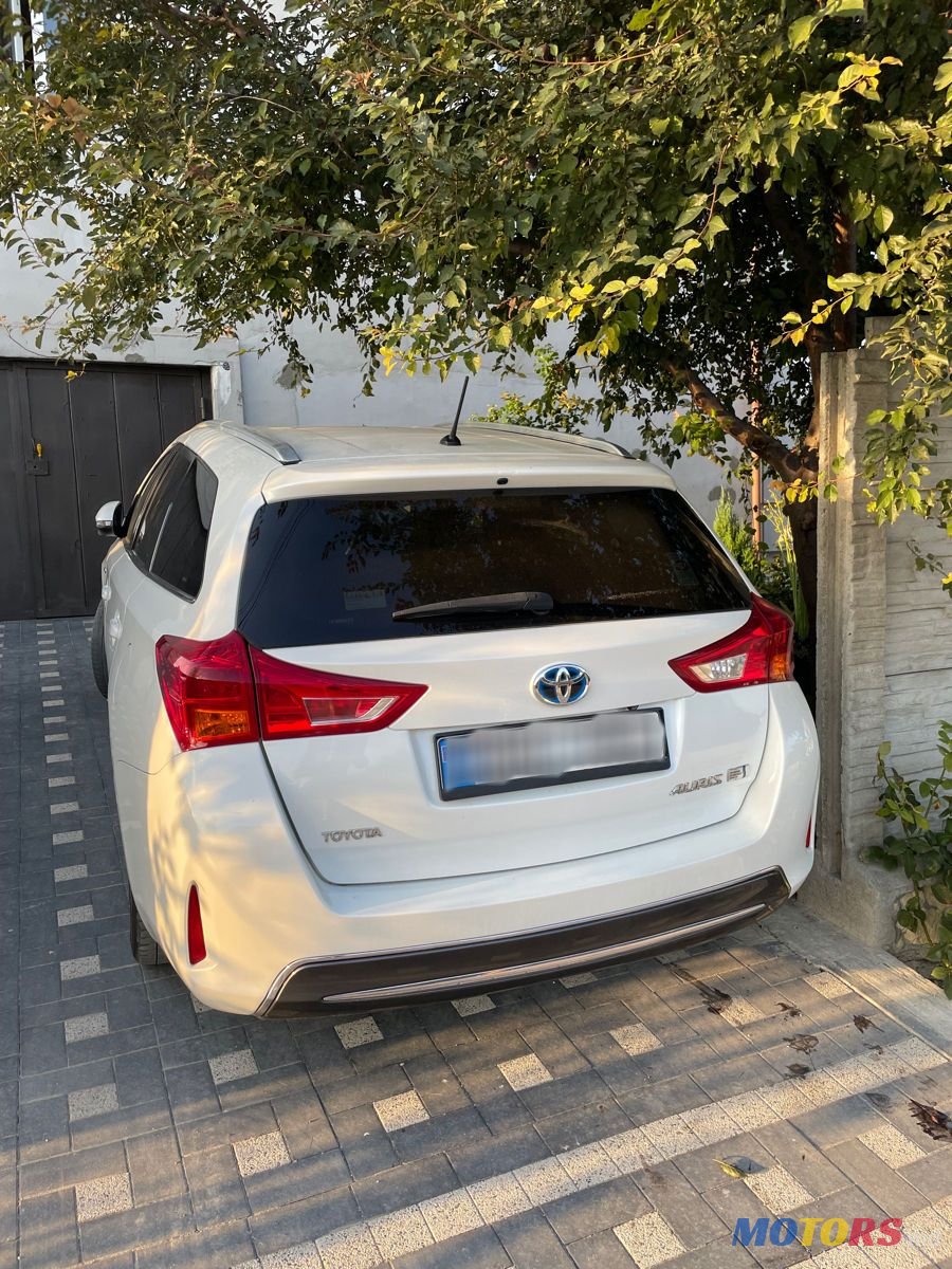 2014' Toyota Auris photo #4