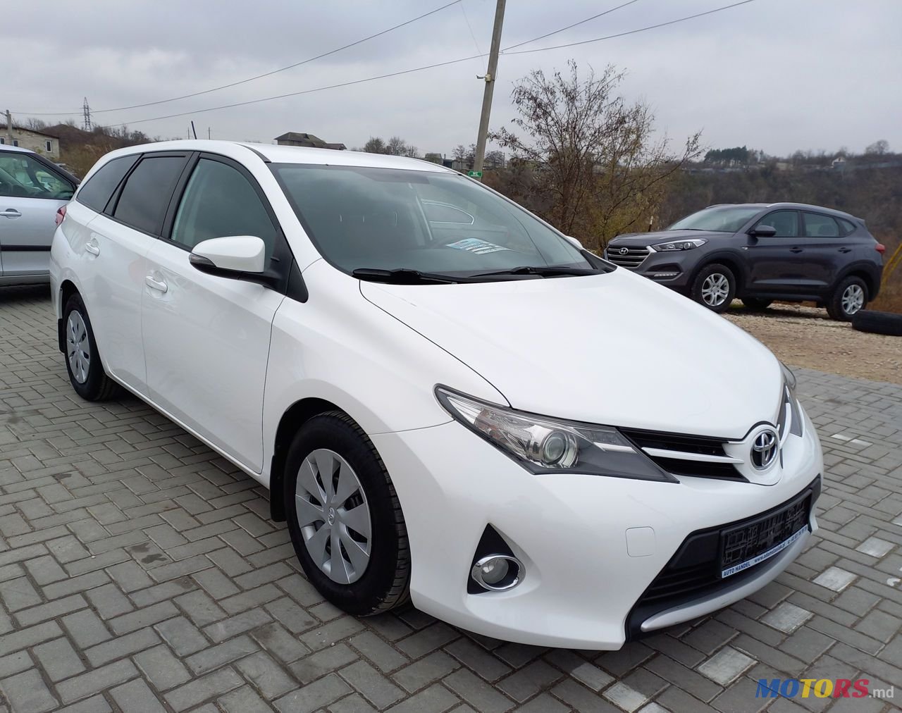 2015' Toyota Auris photo #6