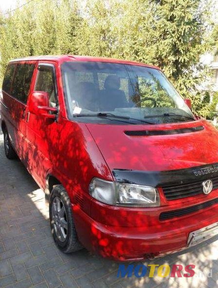 2002' Volkswagen Transporter photo #1