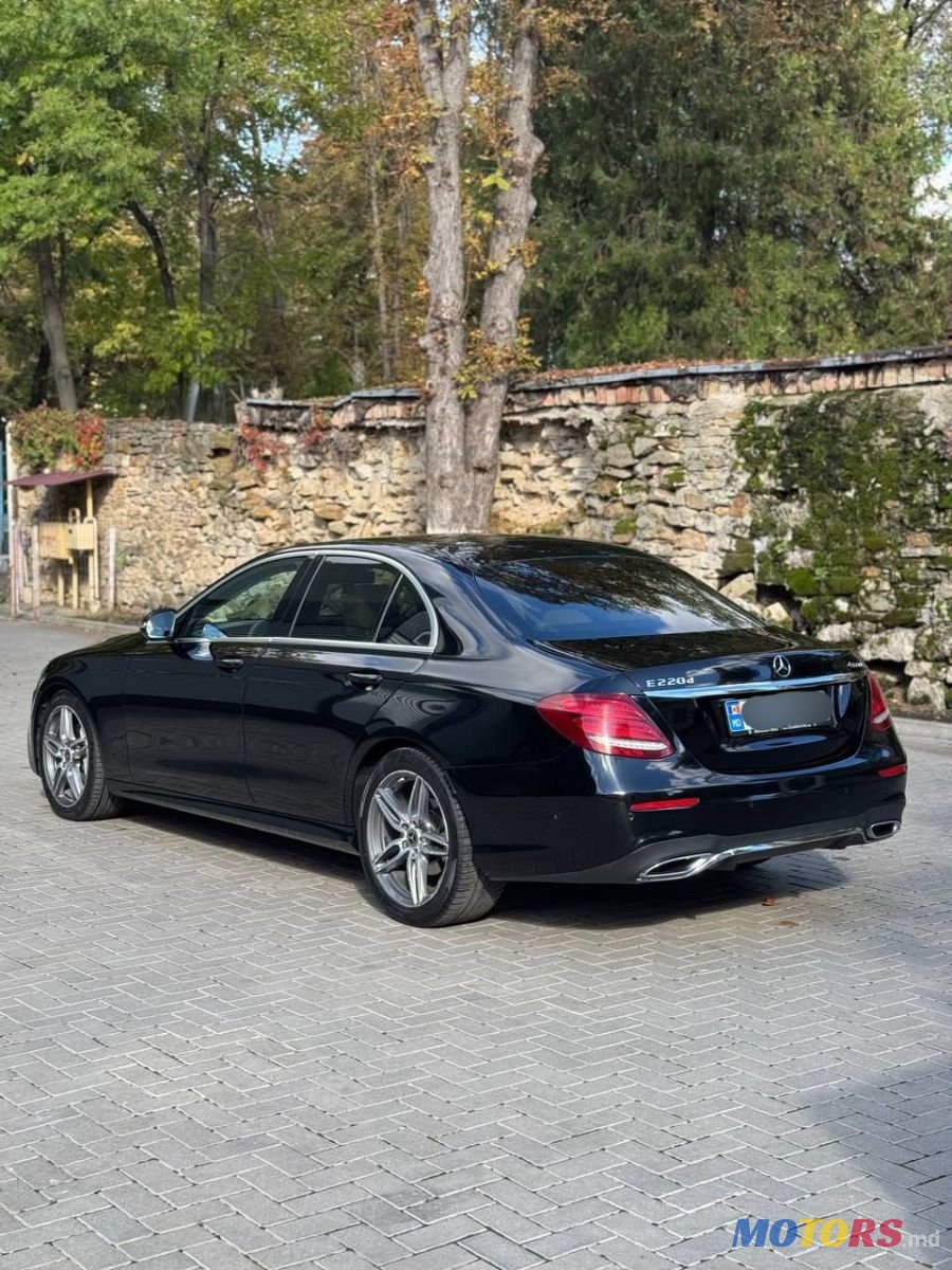 2017' Mercedes-Benz E-Class photo #5