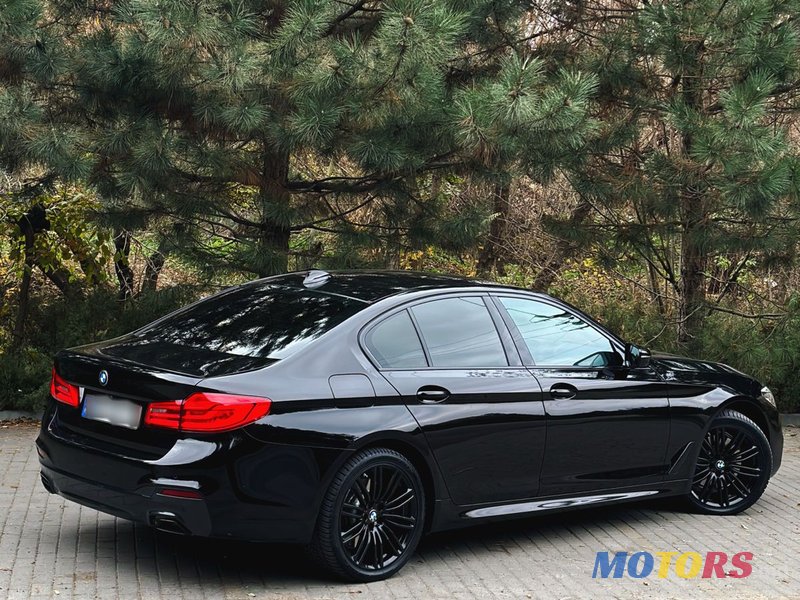 2020' BMW 5 Series photo #6