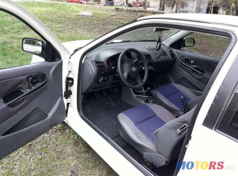 2001' SEAT Ibiza photo #4
