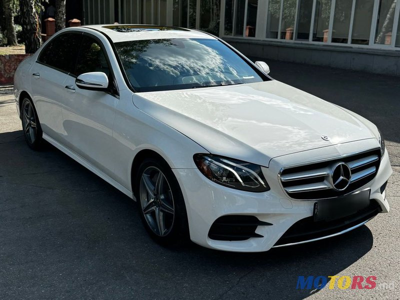 2019' Mercedes-Benz E-Class photo #2