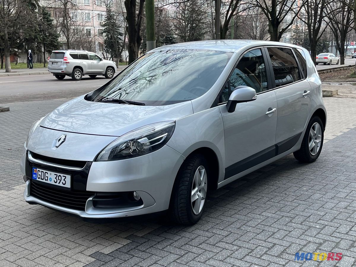 2013' Renault Scenic photo #4