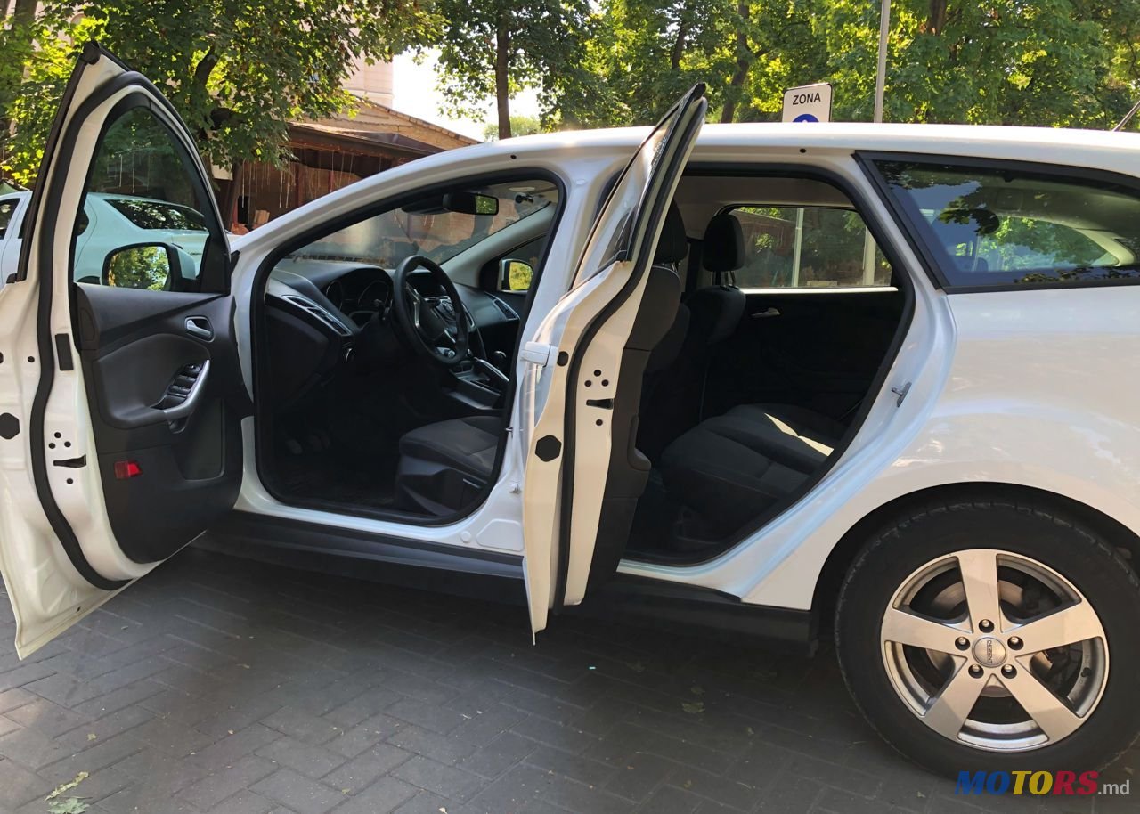 2013' Ford Focus photo #5