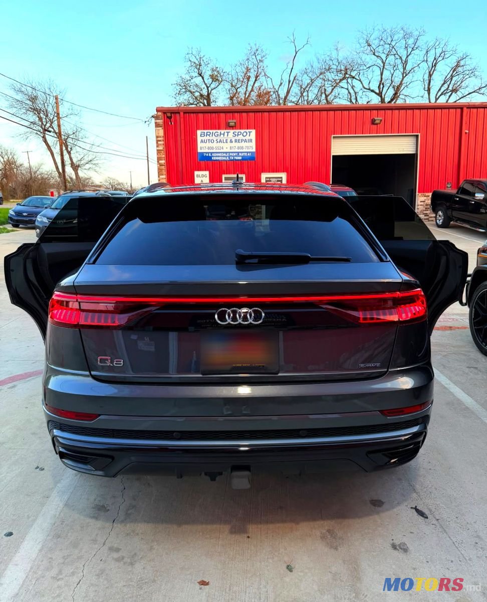2019' Audi Q8 photo #4
