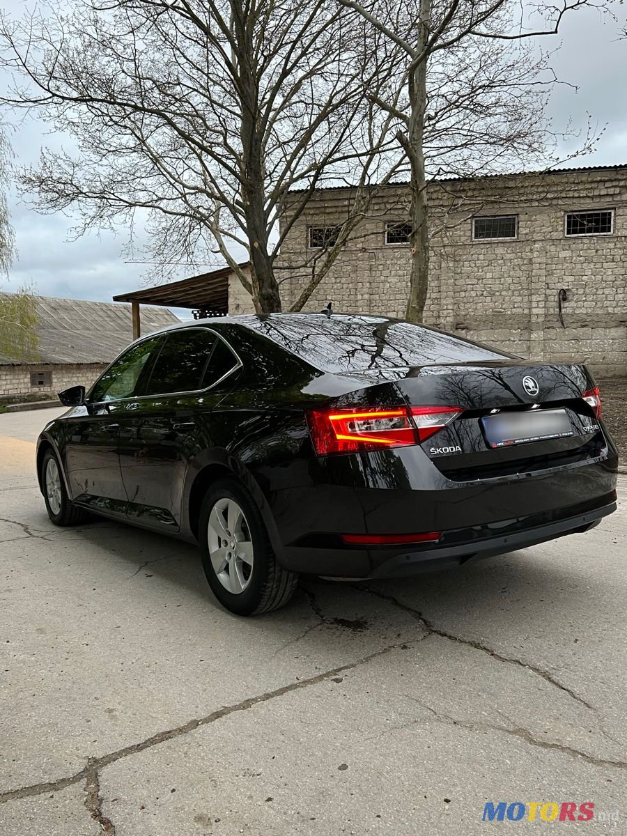 2019' Skoda Superb photo #5