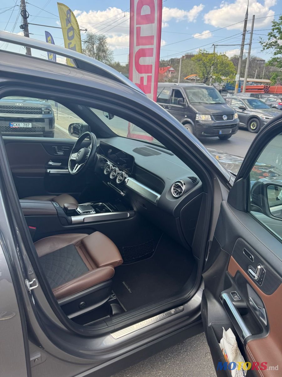 2020' Mercedes-Benz GLB photo #3