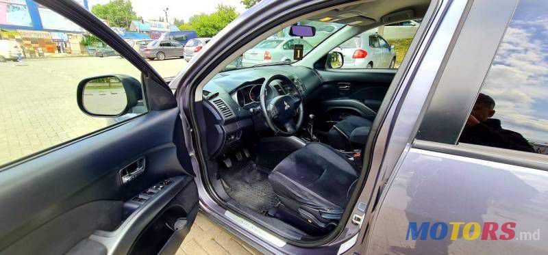 2007' Mitsubishi Outlander photo #5