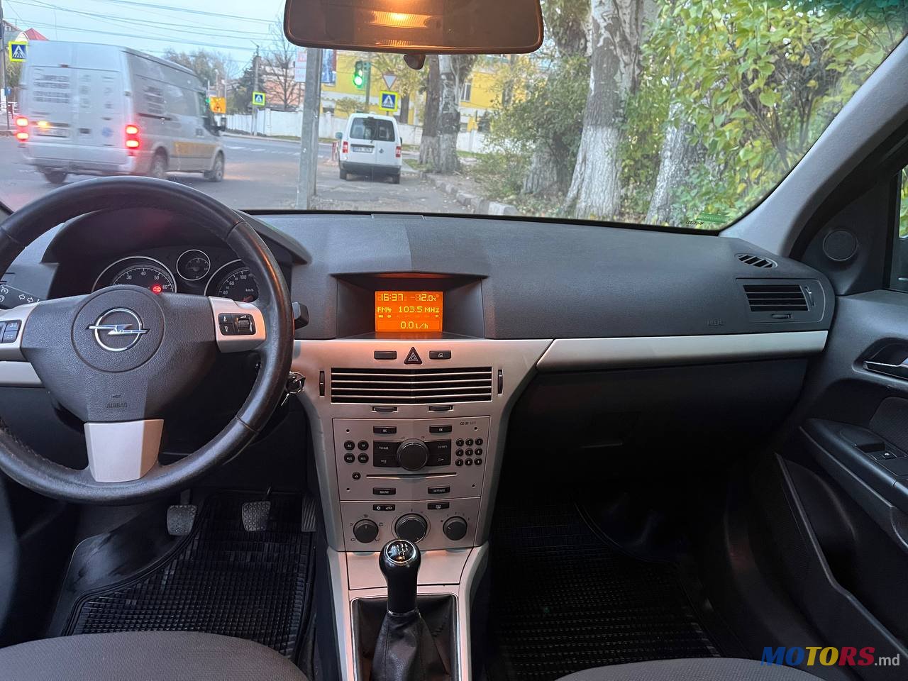 2007' Opel Astra H photo #2