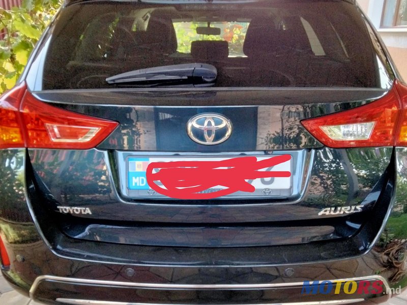 2015' Toyota Auris photo #2