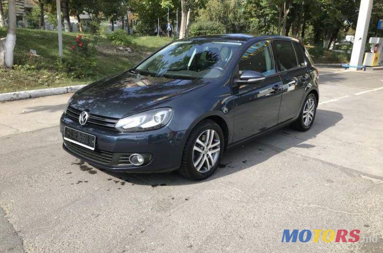 2011' Volkswagen Golf photo #1