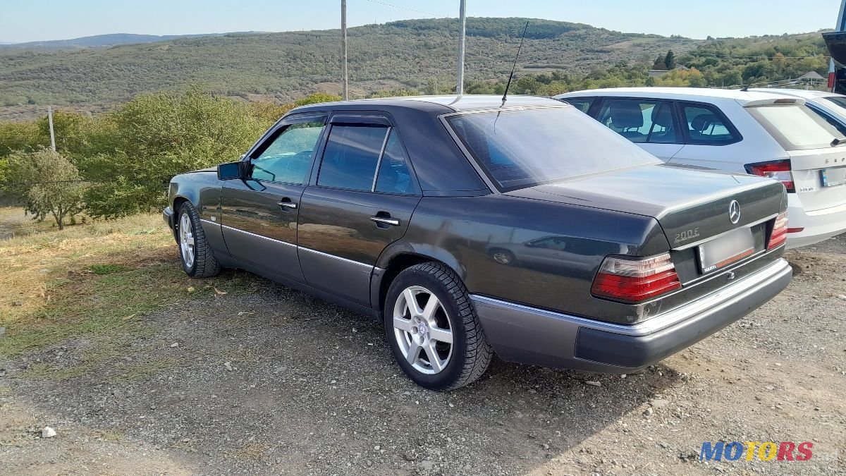 1990' Mercedes-Benz W124 photo #3