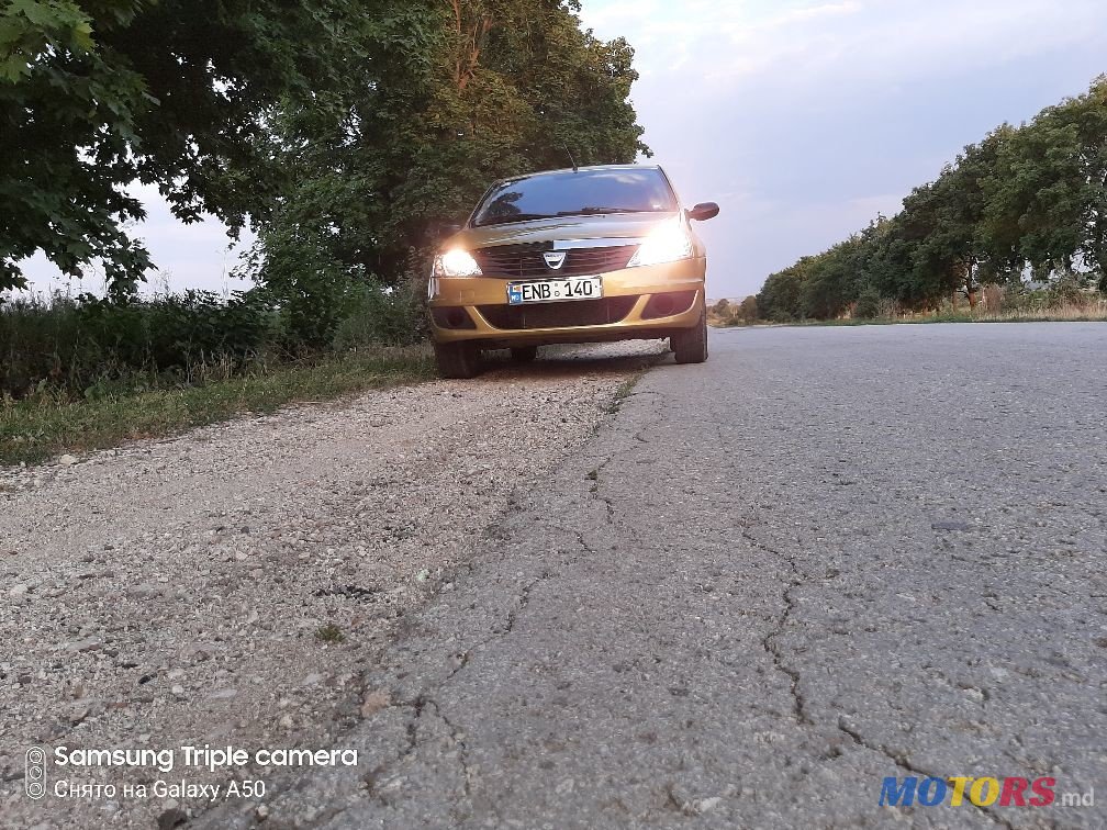 2012' Dacia Logan photo #2