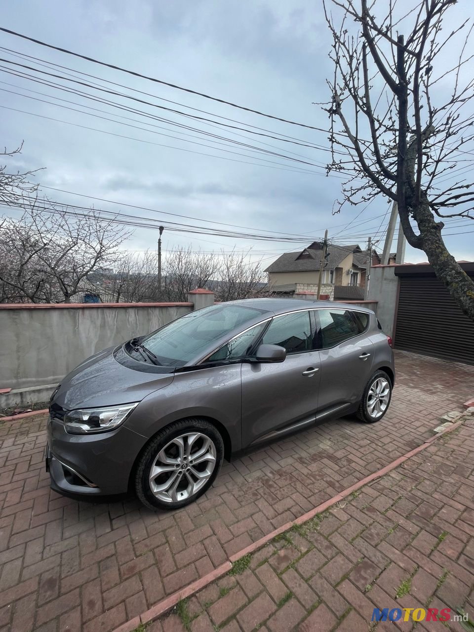 2017' Renault Scenic photo #2
