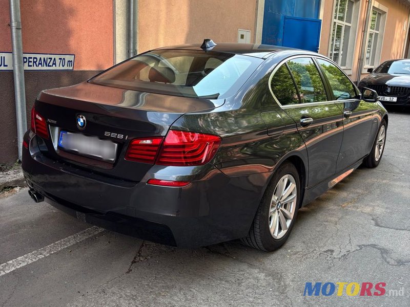 2015' BMW 5 Series photo #2