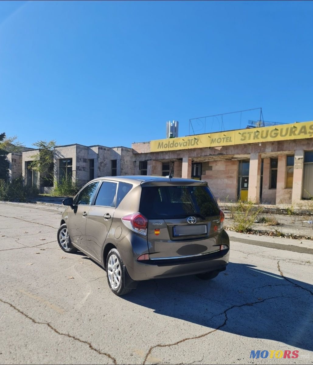 2015' Toyota Verso-S photo #2