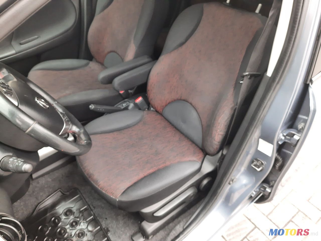 2010' Nissan Note photo #5