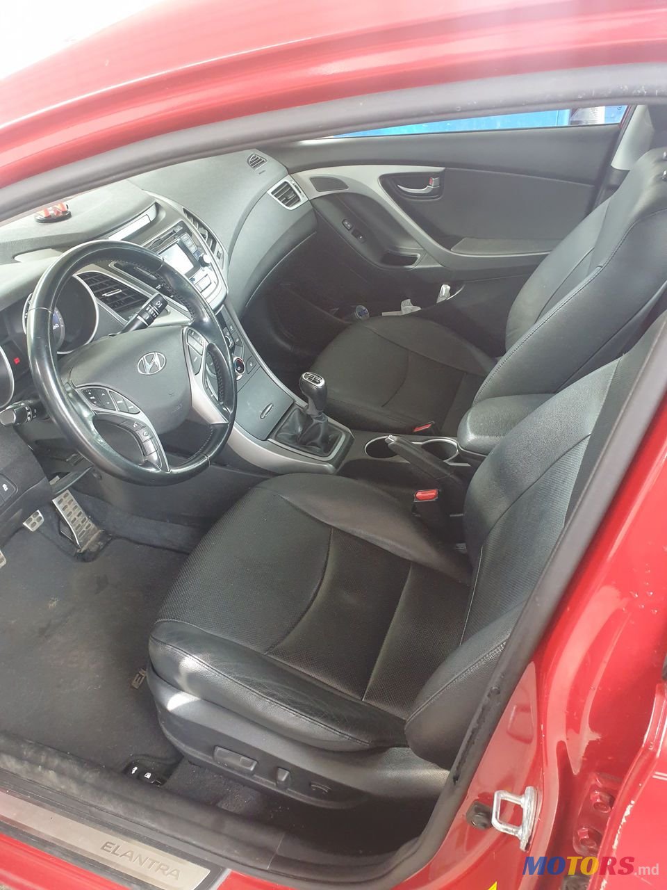 2013' Hyundai Elantra photo #2