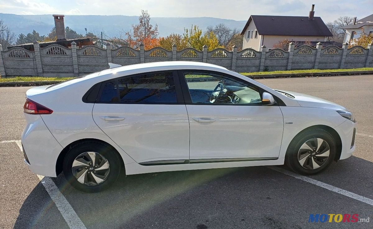 2019' Hyundai Ioniq photo #4