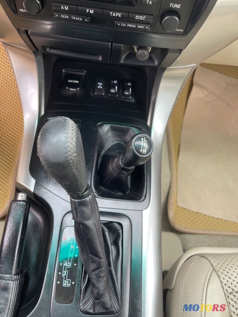 2007' Toyota Land Cruiser Prado photo #6