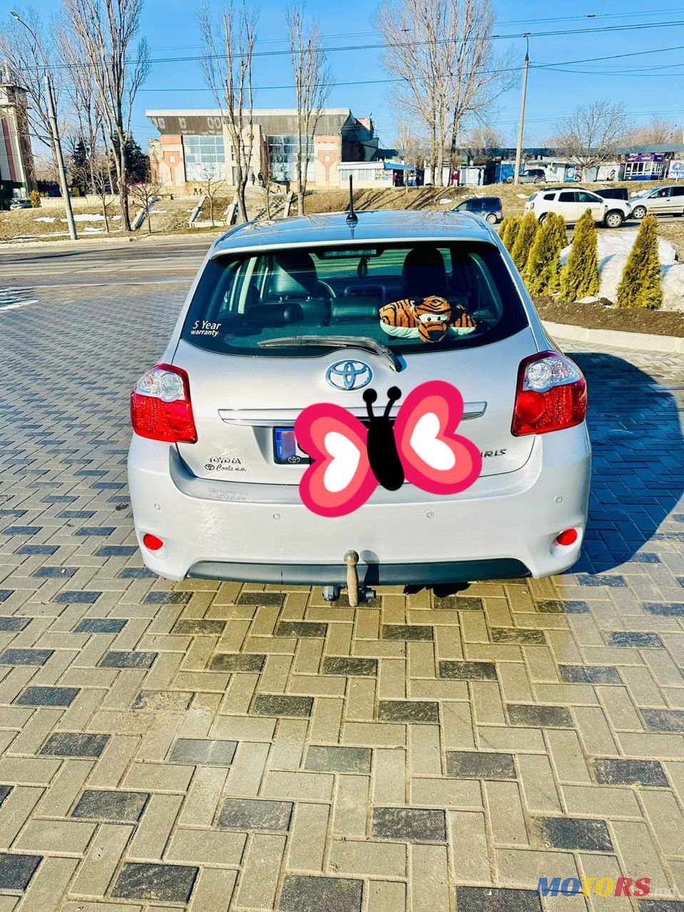 2011' Toyota Auris photo #5