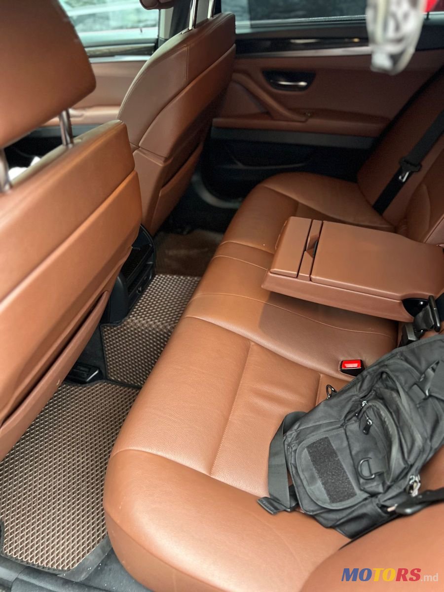 2010' BMW 5 Series photo #5