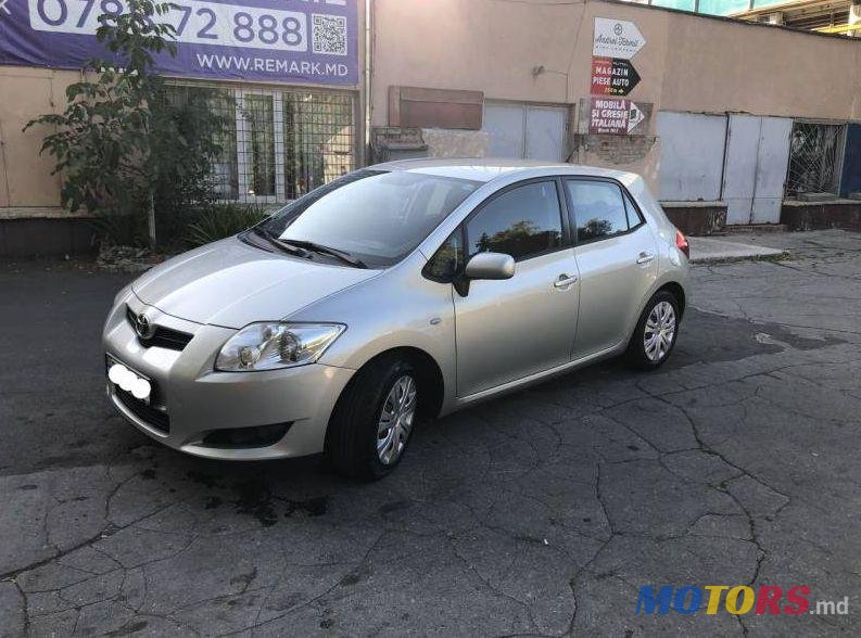 2007' Toyota Auris photo #3