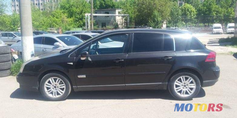 2004' Renault Vel Satis photo #1