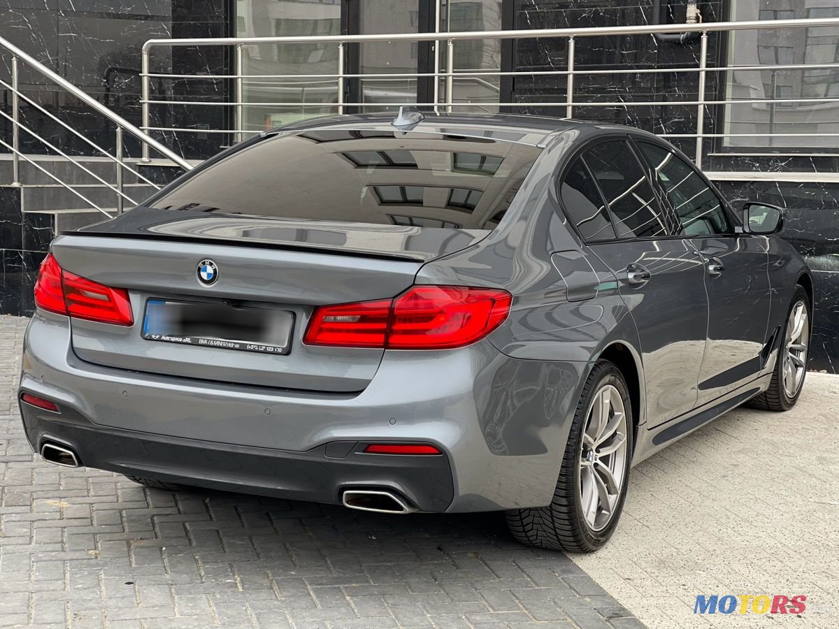2017' BMW 5 Series photo #4
