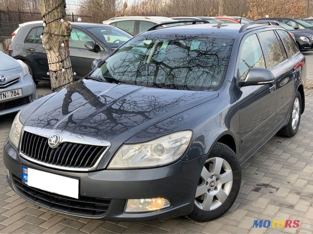 2009' Skoda Octavia photo #2