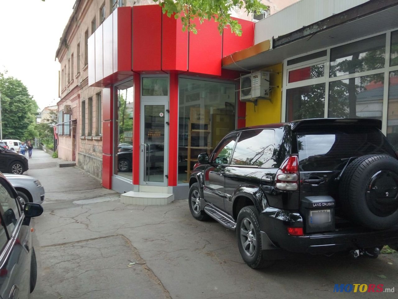 2003' Toyota Land Cruiser photo #1