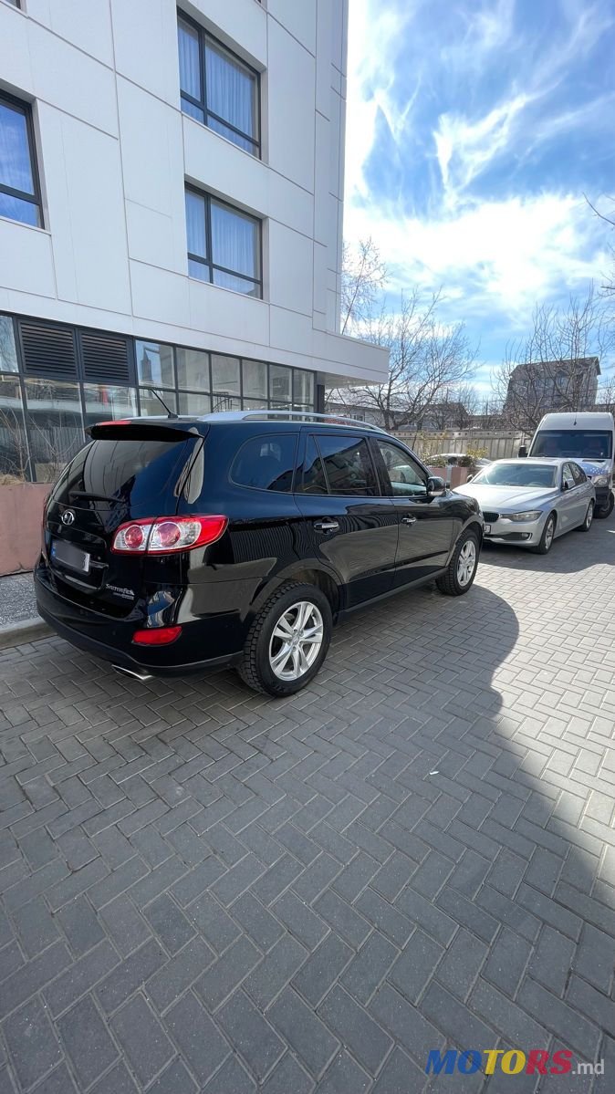 2010' Hyundai Santa Fe photo #4