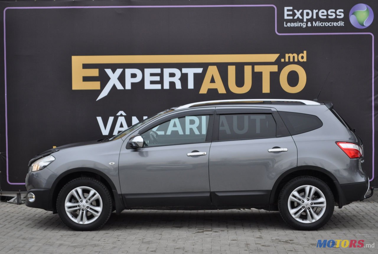 2012' Nissan Qashqai+2 photo #3