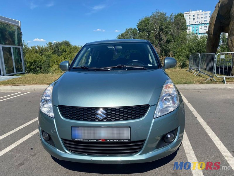 2013' Suzuki Swift photo #2