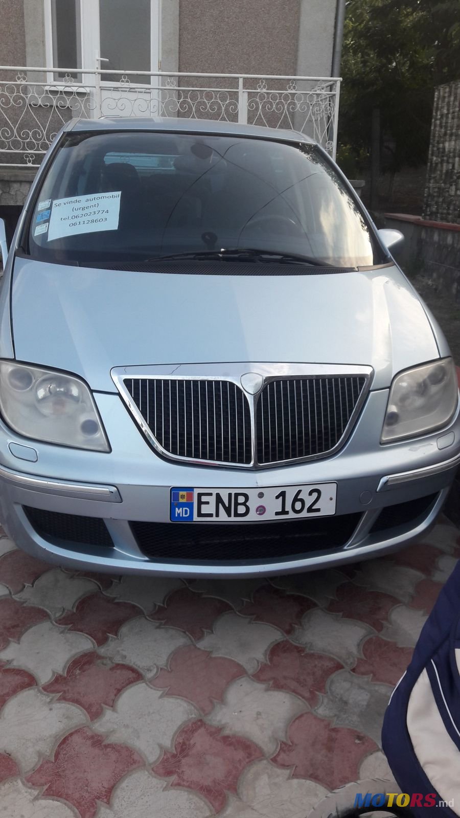 2004' Lancia Phedra photo #4